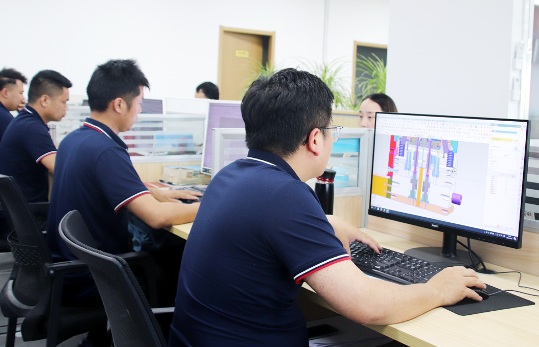 Pengembangan produk dan desain